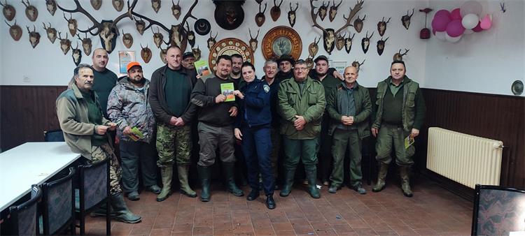 Slika /2023/PREVENCIJA/Siguran lov-studeni/IMG-fbed148374fd347a4f3fb3d34f262af7-V.jpg